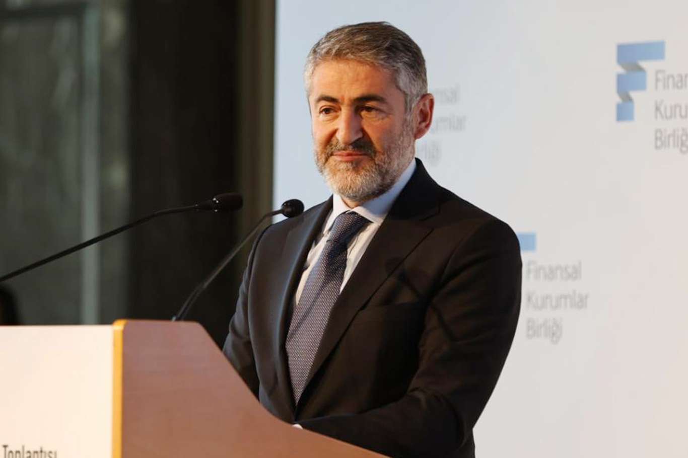 Bakan Nebati: İş dünyası örgütlerine iletilen mektubun endişe yaratması anlamsızdır Bakan Nebati: İş dünyası örgütlerine iletilen mektubun endişe yaratması anlamsızdır